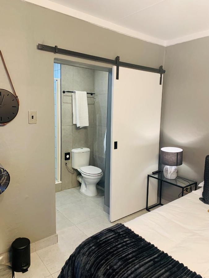 Battiss Guest House Pretoria-Noord Eksteriør billede